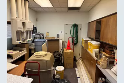 1085 Royal Court, Medford, OR 97504 - Photo 10