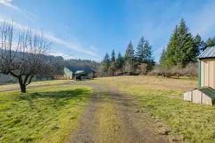 27914 Walkerwood Ln, Sweet Home, OR 97386 - Photo 4