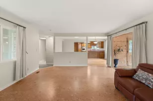 1240 Westmont Dr, Jacksonville, OR 97530 - Photo 10