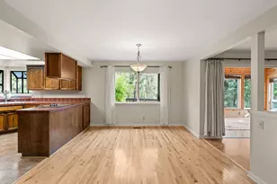 1240 Westmont Dr, Jacksonville, OR 97530 - Photo 12