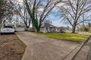 2082 College Way, Medford, OR 97504 - Photo 20