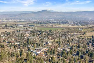 815 Gold Rush Wy, Jacksonville, OR 97530 - Photo 72