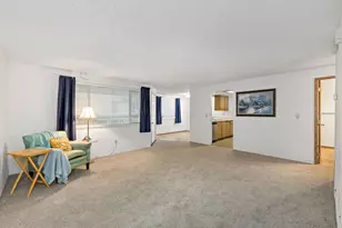 2101 Poplar Dr, Medford, OR 97504 - Photo 4