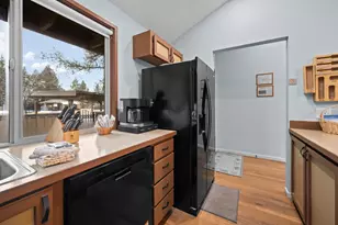 57335 Lake Aspen Ln, Sunriver, OR 97707 - Photo 12