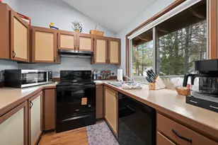 57335 Lake Aspen Ln, Sunriver, OR 97707 - Photo 6
