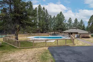 57335 Lake Aspen Ln, Sunriver, OR 97707 - Photo 24
