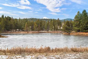 57335 Lake Aspen Ln, Sunriver, OR 97707 - Photo 2