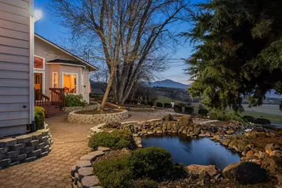 4935 Cherry Lane, Medford, OR 97504 - Photo 8