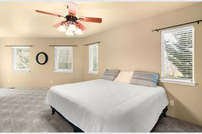 4935 Cherry Lane, Medford, OR 97504 - Photo 38