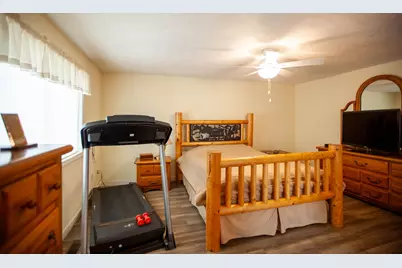 1430 Yellowstone Avenue, Medford, OR 97504 - Photo 16