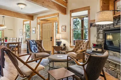 10175 Juniper Glen Circle, Redmond, OR 97756 - Photo 8