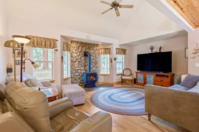 69469 Carlton Street, Sisters, OR 97759 - Photo 6