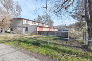 711 SW Burgess St, Grants Pass, OR 97526 - Photo 16