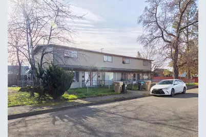 711 SW Burgess Street, Grants Pass, OR 97526 - Photo 14