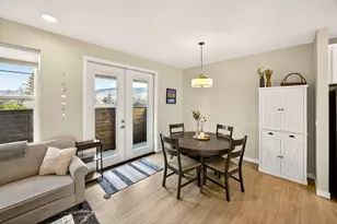 353 S Mountain Ave, Ashland, OR 97520 - Photo 6