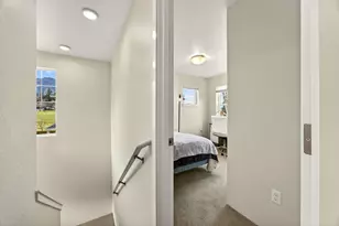 353 S Mountain Ave, Ashland, OR 97520 - Photo 16