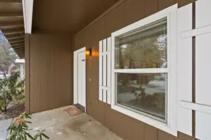 61182 Larkspur Loop, Bend, OR 97702 - Photo 4