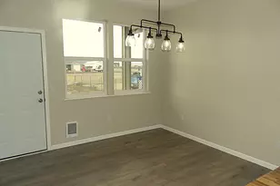 330 N Elm St, Merrill, OR 97633 - Photo 8