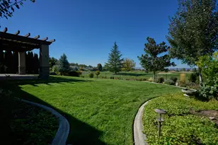 384 Robert Trent Jones Blvd, Eagle Point, OR 97524 - Photo 54