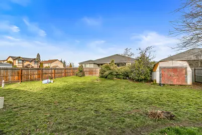 348 N 6th Street, Central Point, OR 97502 - Photo 16