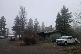 637 Frederick Ct, Cave Junction, OR 97523 - Photo 2