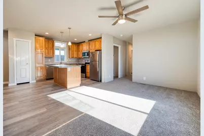 5636 Edith Way #01600, Klamath Falls, OR 97603 - Photo 8