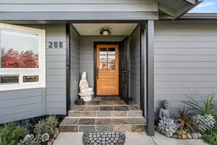 288 Maywood Way, Ashland, OR 97520 - Photo 2