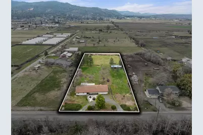 4269 Grant Road, Central Point, OR 97502 - Photo 2