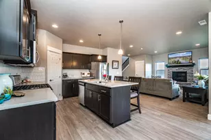 20609 SE Gemstone Ave, Bend, OR 97702 - Photo 8