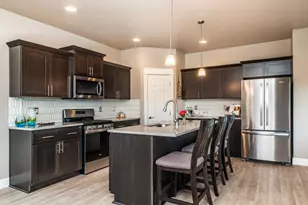 20609 SE Gemstone Ave, Bend, OR 97702 - Photo 10