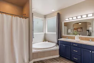 2228 NW 22nd St, Redmond, OR 97756 - Photo 16