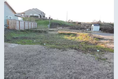 301 Oak Valley Drive, Talent, OR 97540 - Photo 1