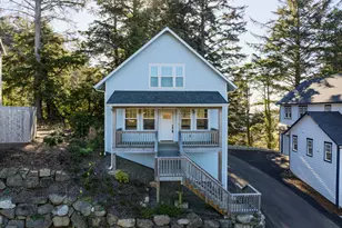 650 NE Lillian Ln, Depoe Bay, OR 97341 - Photo 1