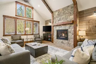 56682 Glowstone Loop, Bend, OR 97707 - Photo 2