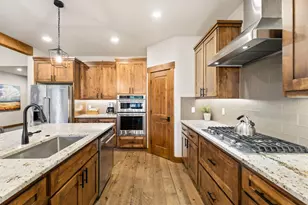 56682 Glowstone Loop, Bend, OR 97707 - Photo 34