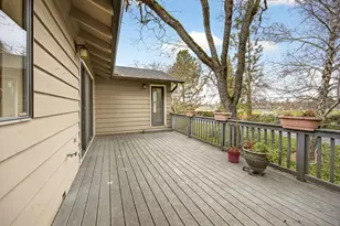 2585 Freedom Way, Medford, OR 97504 - Photo 10