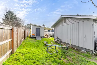 1145 SW Louise Circle, Grants Pass, OR 97526 - Photo 24