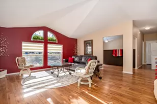 3955 S Stage Rd, Medford, OR 97501 - Photo 12