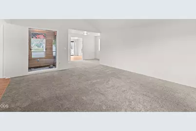 2660 Wilkshire Drive, Medford, OR 97504 - Photo 8