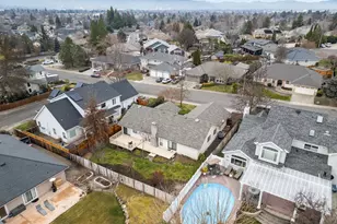 2660 Wilkshire Dr, Medford, OR 97504 - Photo 40