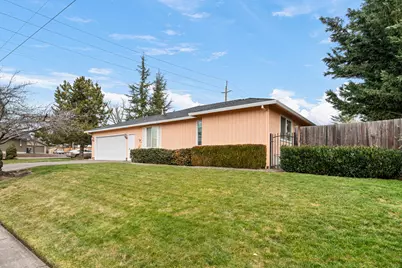 3402 Lone Pine Road, Medford, OR 97504 - Photo 4