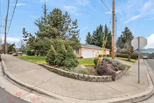 3402 Lone Pine Rd, Medford, OR 97504 - Photo 30