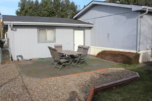 20055 Hwy 62, Shady Cove, OR 97539 - Photo 28