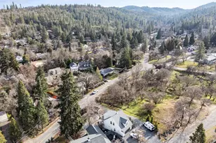 535 Applegate St, Jacksonville, OR 97530 - Photo 34