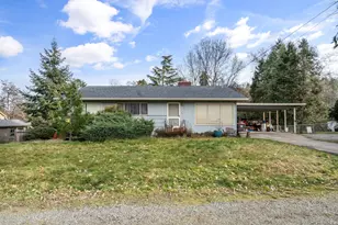 535 Applegate St, Jacksonville, OR 97530 - Photo 2