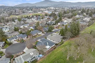 2414 Heritage Way, Medford, OR 97504 - Photo 42