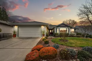 2414 Heritage Way, Medford, OR 97504 - Photo 2