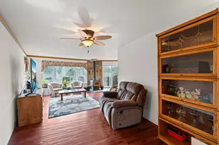 3201 Helms Rd, Grants Pass, OR 97527 - Photo 12