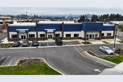 135 NE Mill Street, Grants Pass, OR 97526 - Photo 2