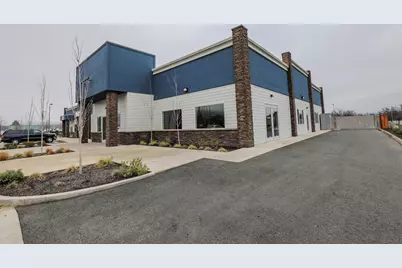 135 NE Mill Street, Grants Pass, OR 97526 - Photo 30